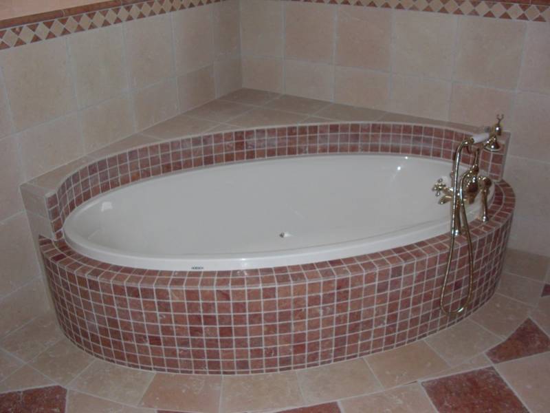 baignoire rétro ovale habillée en mozaik habillage sur mesure arrondi