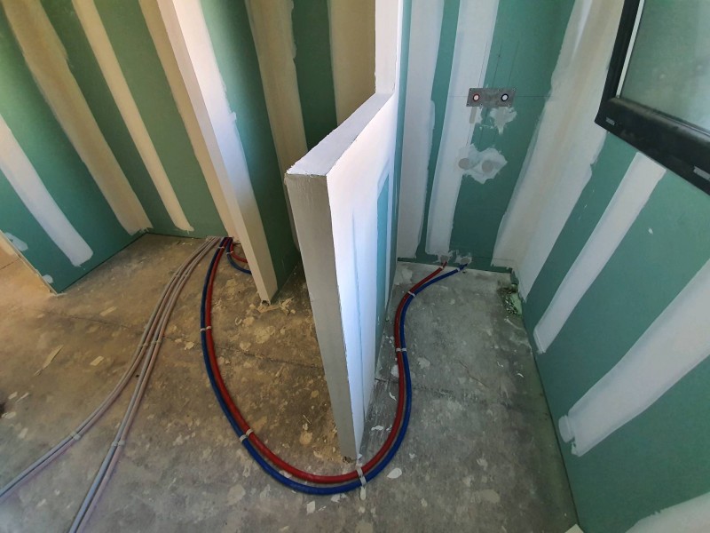 Travaux de plomberie pour la rénovation d'une maison de plain-pied à Saint-Laurent-de-Mure