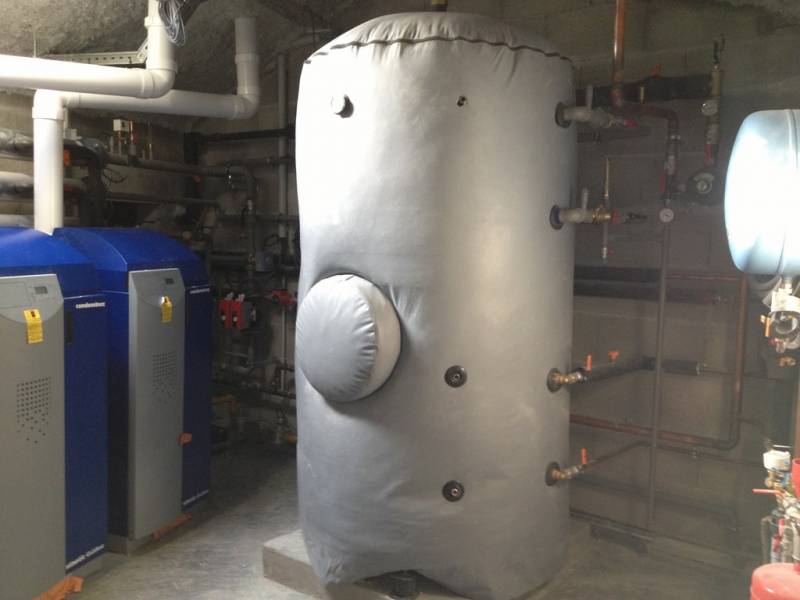 Chaufferie collective pour bâtiment neuf avec eau chaude sanitaire et chauffage